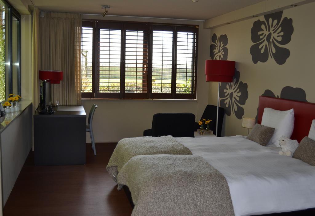 Bed & Breakfast Flowerzzz... Rotterdam Ngoại thất bức ảnh